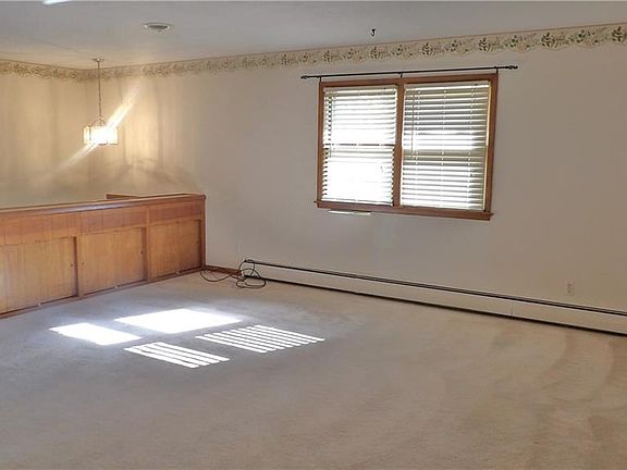 5th image of 703 Woodland Ave