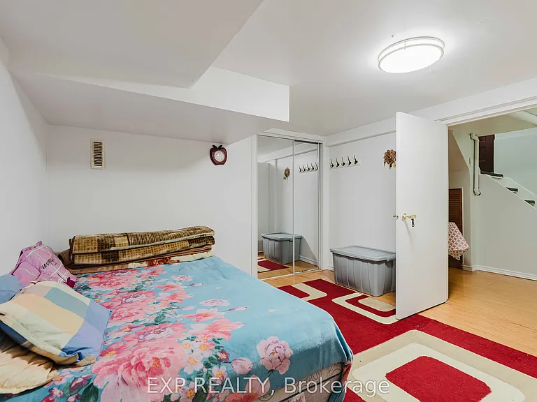 78 Woodfern Dr — Photo 43
