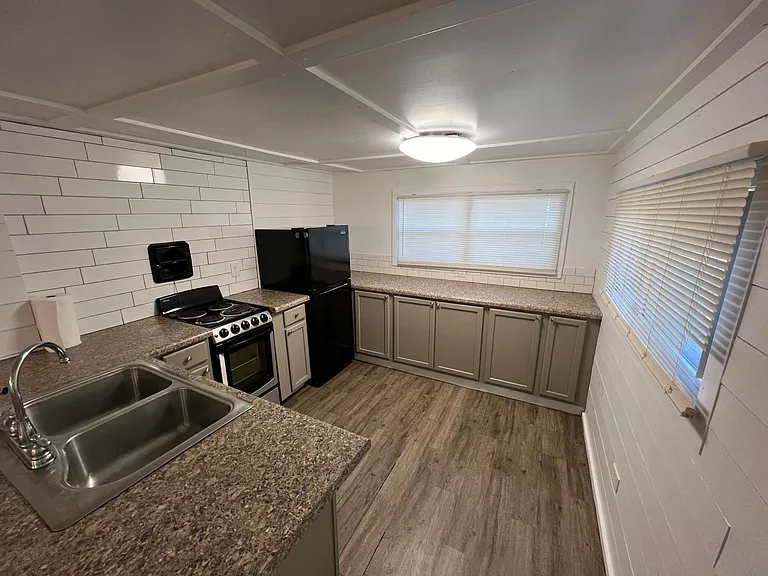 5481 Dover Ave — Photo 44