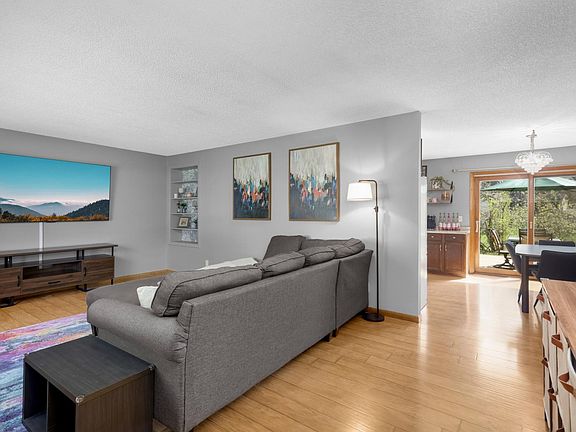 5th image of 1328 Xylon Ave N