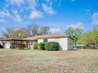 404 N 6th St, Noble, OK 73068