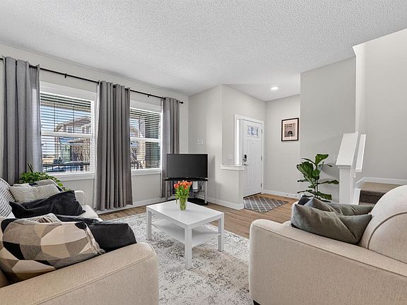 5th image of 442 S Hillcrest Rd SW