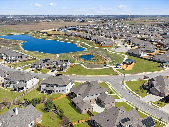 2nd image of 20808 Pinewalk Dr