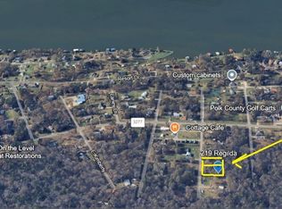 219 E Regilda Dr, Livingston, TX 77351