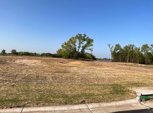 2 W Calvert St #B, Wichita, KS 67217