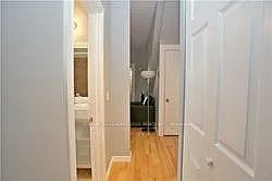 104 Leslie St E #MAIN FL — Photo 14