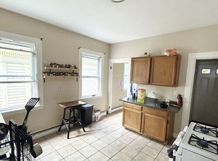 72 Calumet St APT 3A, Boston, MA 02120