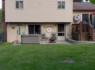 4148 Hi Hill Dr, Lapeer, MI 48446