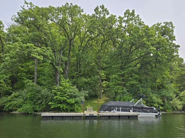 9A141 Hawthorne Dr, Apple River, IL 61001