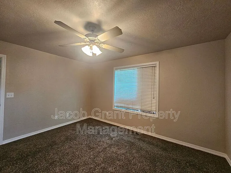 3030 Golden Rod Dr — Photo 5