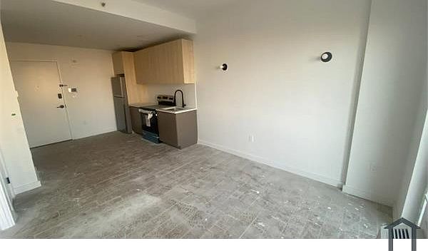 1st image of 2103 Union St #8M