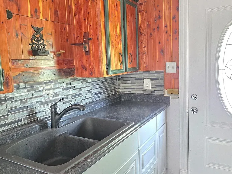 710 E Pony Ln — Photo 13