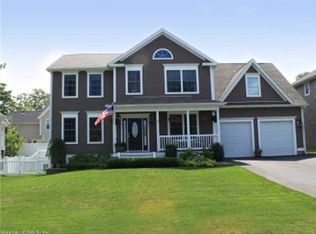 31 Wettleson Ave, West Hartford, CT 06107