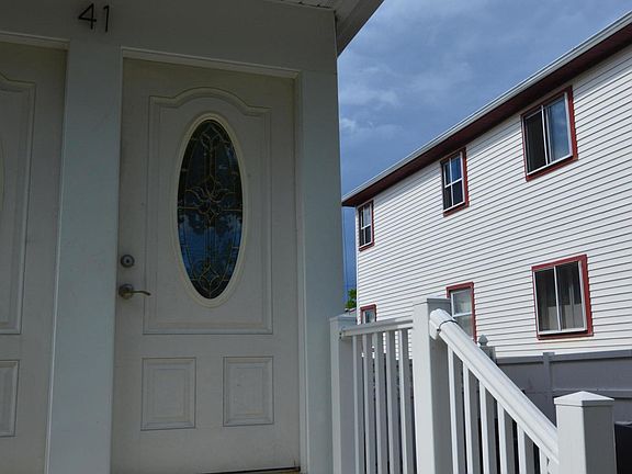 4th image of 41 E Stroud Ave