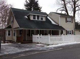 15 Crescent St, Derry, NH 03038