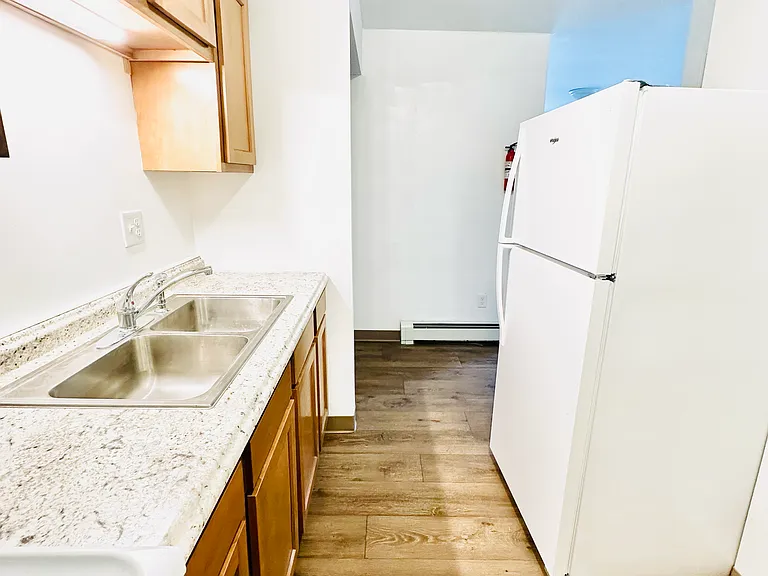 729 Buchanan Ave #1 — Photo 7