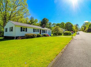 14 Pinewood Dr, Webster, MA 01570