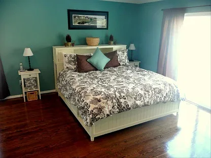 32 Jonathan Dr — Photo 5