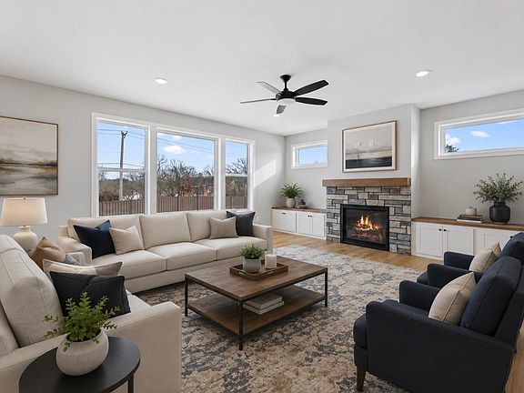 2nd image of 635 Parkside Ct