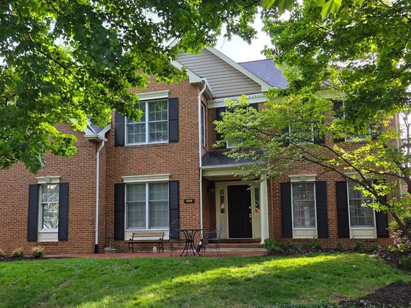 3506 Curtice Farm Dr, Fairfax, VA 22033