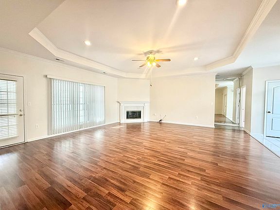 5th image of 1701 Pinewood Dr NW
