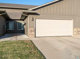 9222 W Norma Trl, Sioux Falls, SD 57106