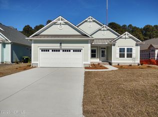 333 Lightning Bug Ln, Holly Ridge, NC 28445