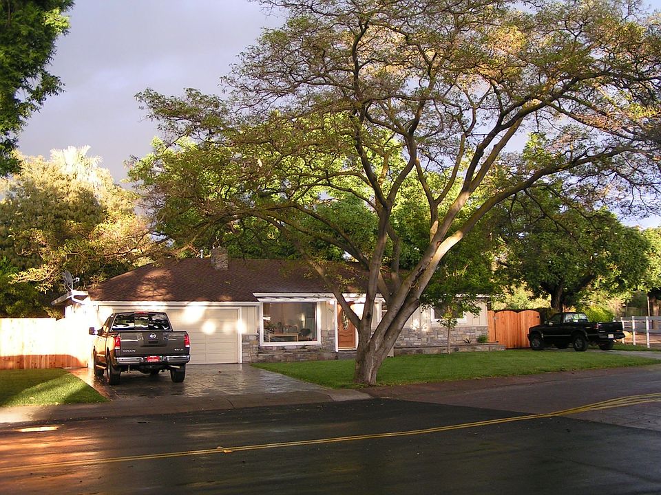 1st image of 750 Almarida Dr