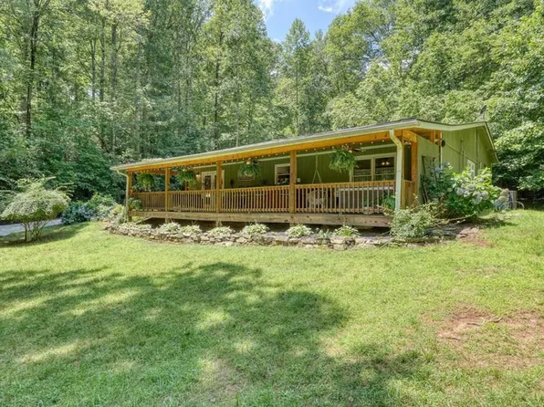 243 Chattahoochee Acres Dr, Cleveland, GA 30528