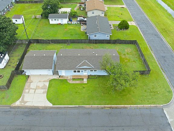 2nd image of 1904 W 32nd St S