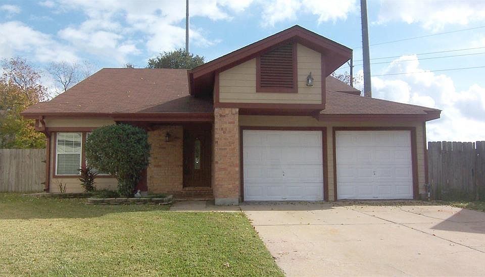 1st image of 19703 Coppervine Ln