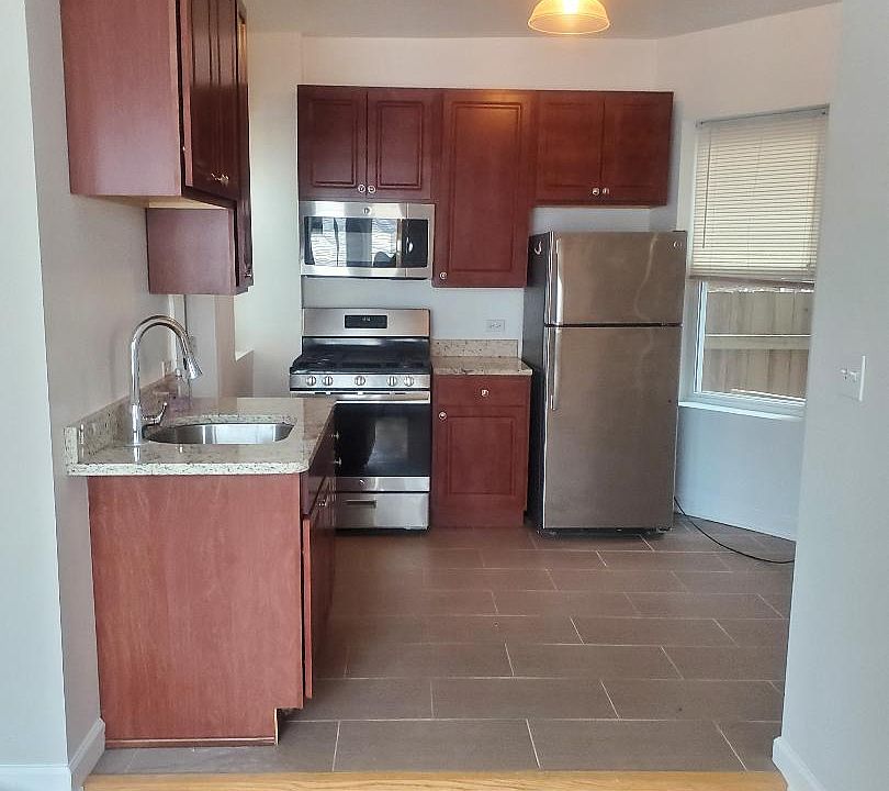 1st image of 1538 N Homan Ave #1