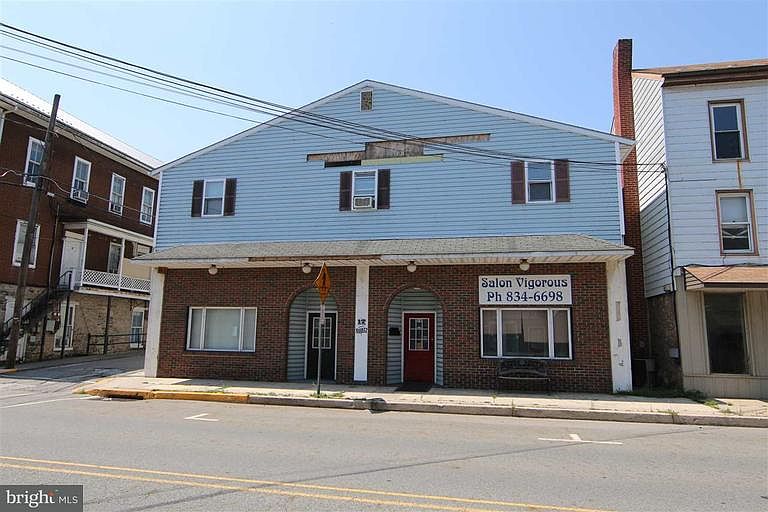 2nd image of 17 N Market St