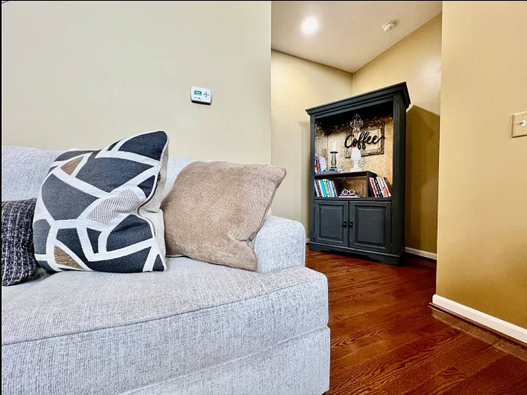 5531 Oakview Ter — Photo 3