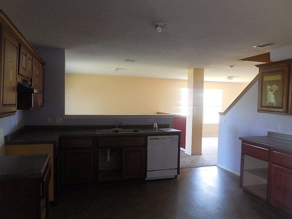 3rd image of 4021 Anita St