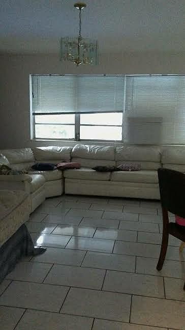 2nd image of 2614 Dewey St