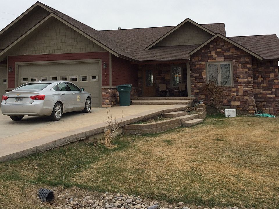 1st image of 2801 Red River Dr