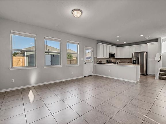 4th image of 2208 Pecan Island Dr