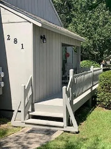 281 Highpoint — Photo 2