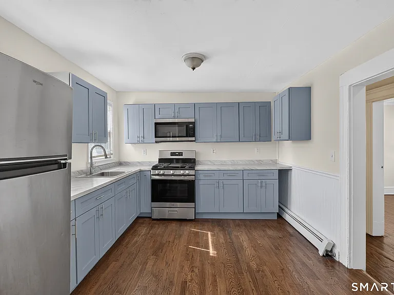40-44 Vine St #3 — Photo 3