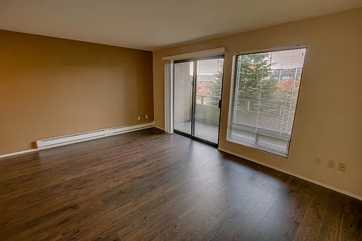 Interbay 21 — Photo 2