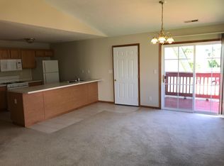 2006 Anjali Way APT 1, Machesney Park, IL 61115