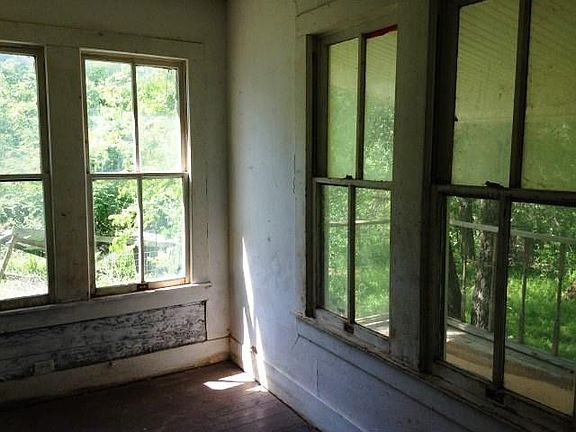 3rd image of 10981 Castleberry St