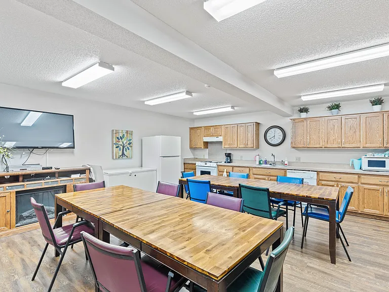 Liberty/Tambo Apartments — Photo 8
