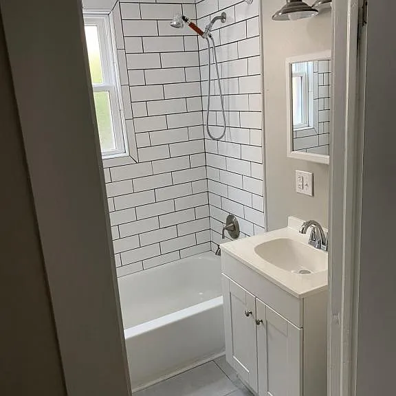 304 W Colville St — Photo 9