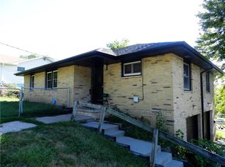 3903 Oakshire Rd, Des Moines, IA 50310