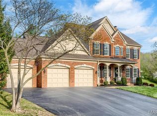 882 Cabernet Ln, Saint Albans, MO