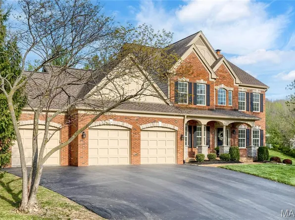 882 Cabernet Ln, Saint Albans, MO 63073