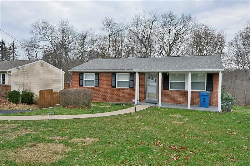 563 Sautter Dr photo 1