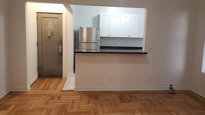 Rented by Max & Associates Realty Corp | media 23